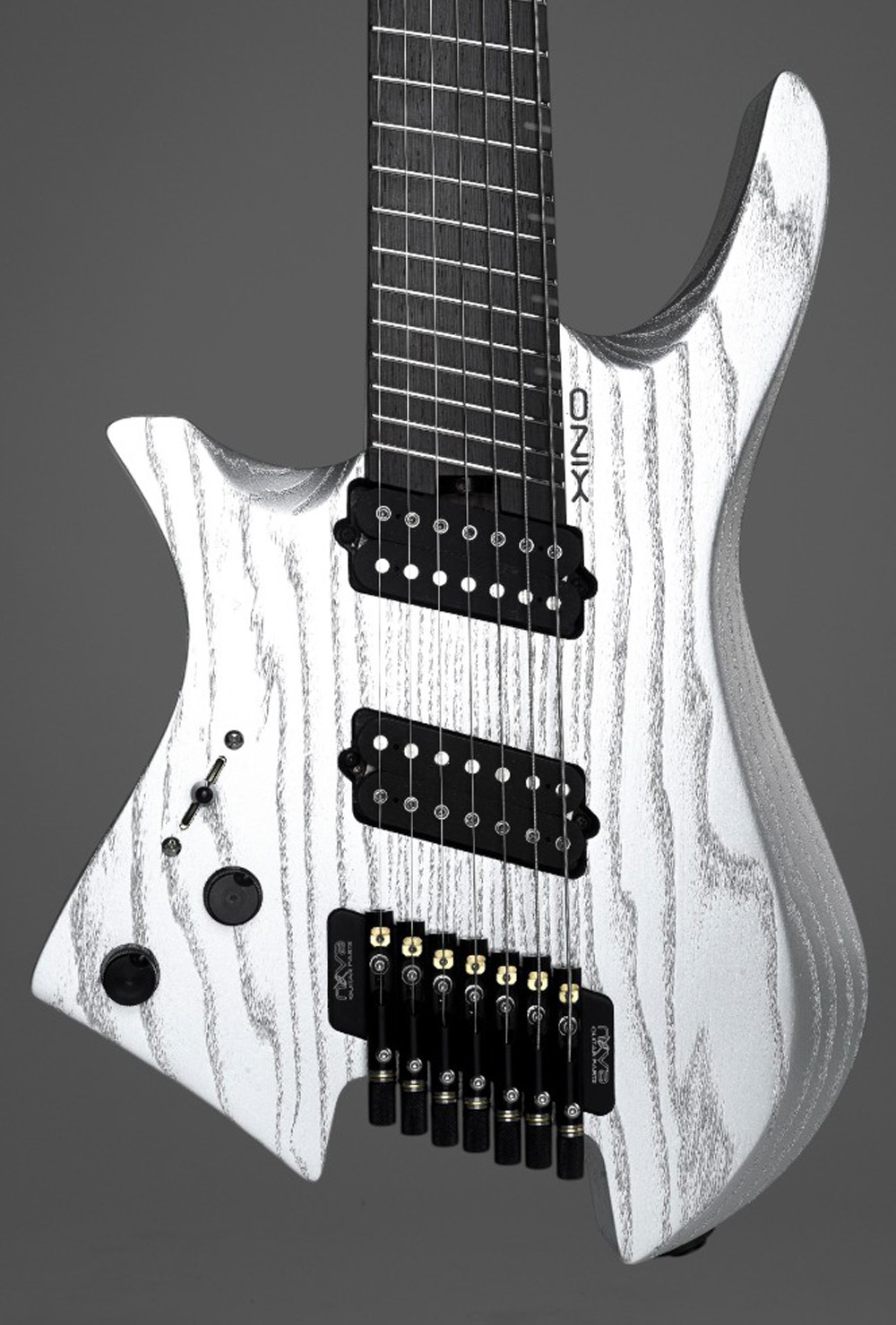 ONIX VII SILVER ASH